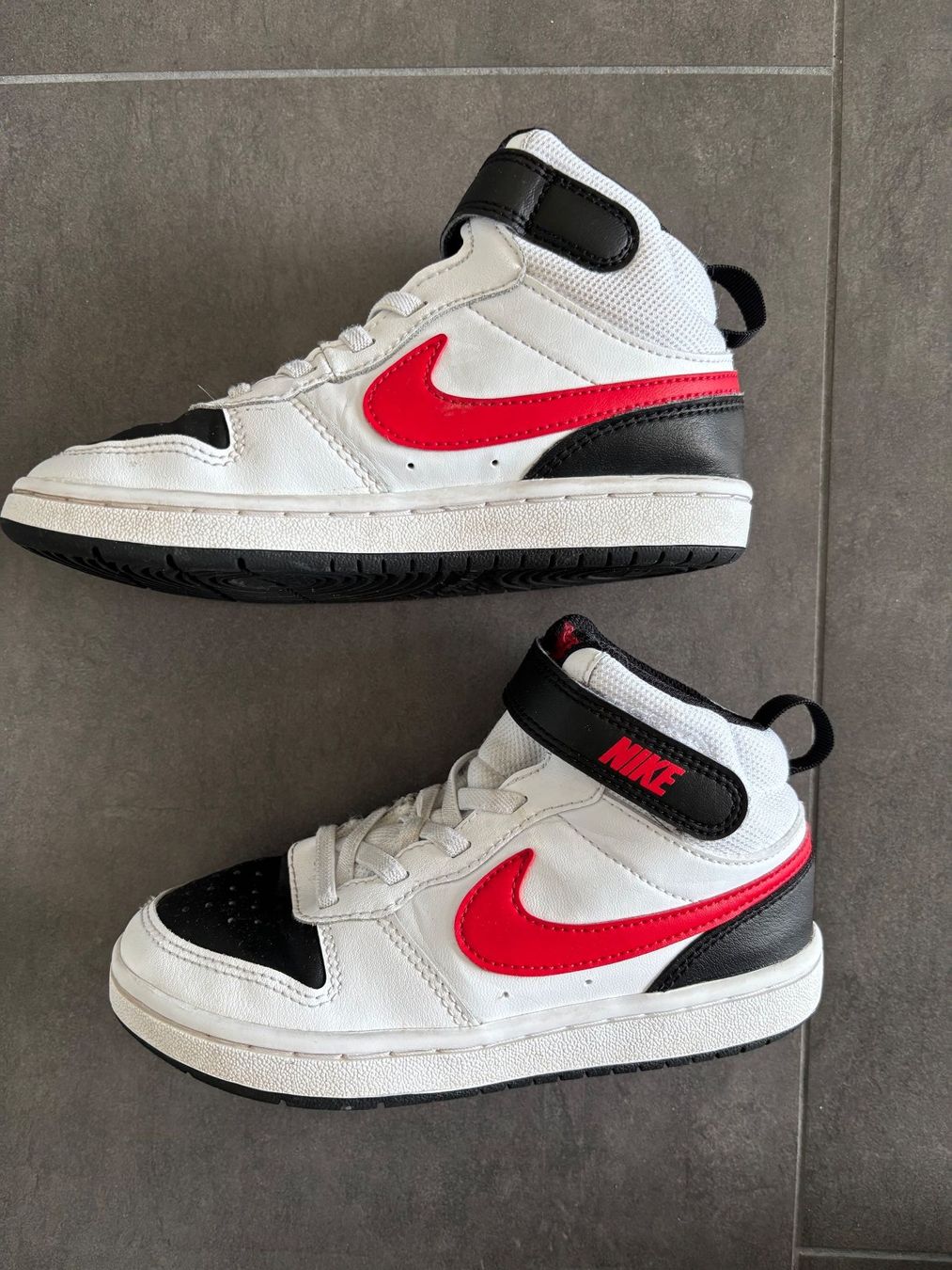 Nike Scarpe per ragazzi: Nike Court Borough mid 2 Gr.31 – Usato da Oberägeri venduto da MariaLehman 2