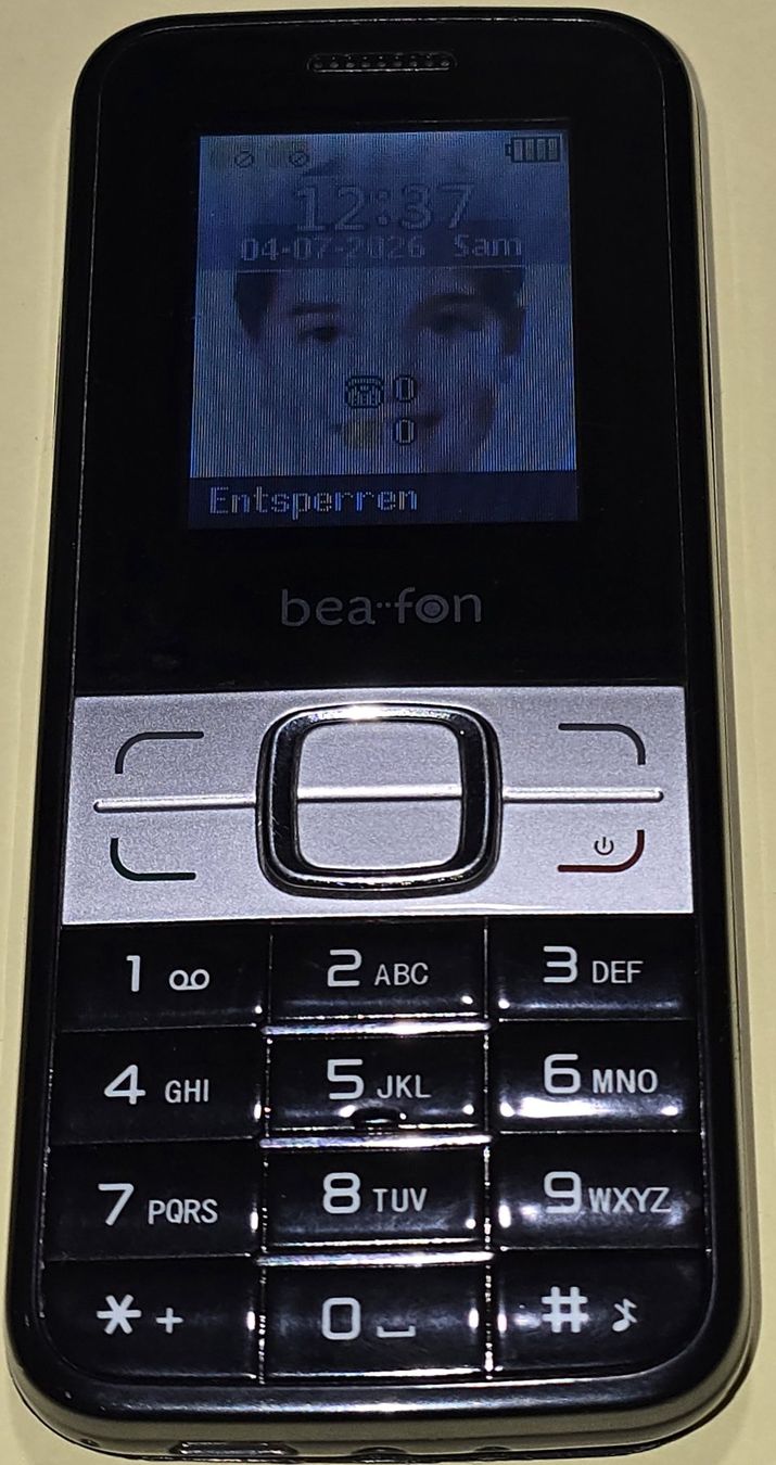 Telefoni cellulari / Smartphones: Beafon Handy mit Sony Ladegerät und Kabel – Difettoso da Azmoos venduto da johanoes