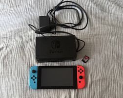 NINTENDO SWITCH KONSOLE INKL. MARIO KART 8 DELUXE