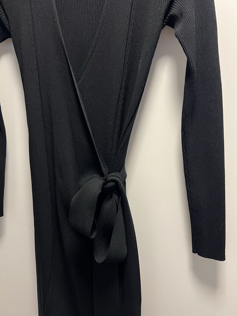 Vestiti: Black wraparound dress – Usato da Zürich venduto da son_f7qw 1