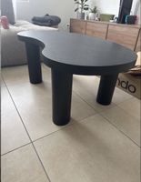 Schwarzer Couchtisch