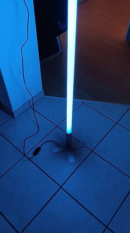 Lampade: Stehleuchte Neon Blau – Nuovo (secondo la descrizione) da Oberburg venduto da Blood-Black-Devil 1