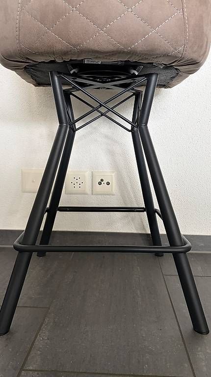 Sedie: 4 Stk. Barstühle wie neu – Usato da Frick venduto da TheBurningHeart 2