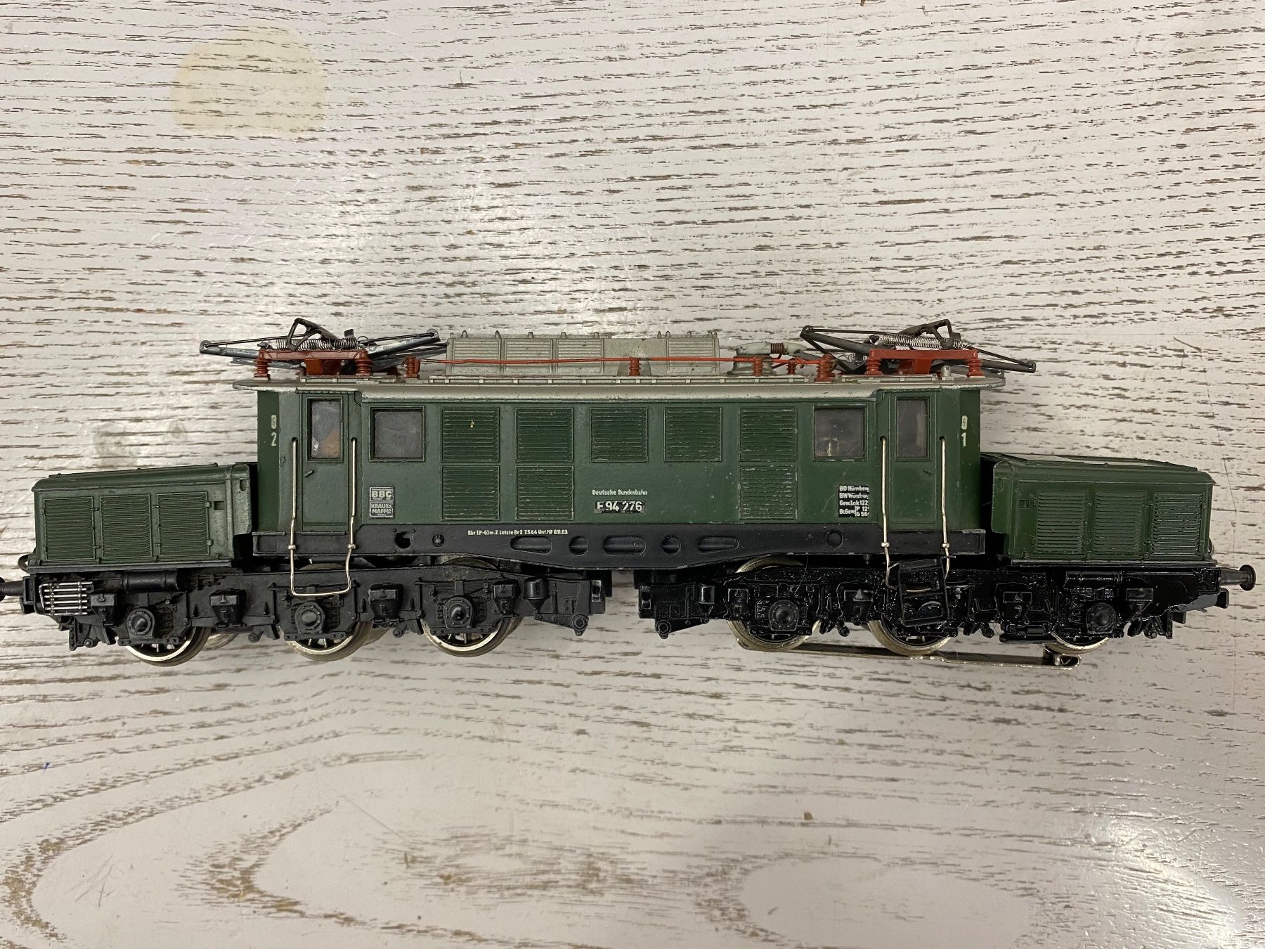 Märklin Modellini di ferrovie: Märklin 3022 DB BR 194 Krokodil – Usato da Lupsingen venduto da New-Haven 2