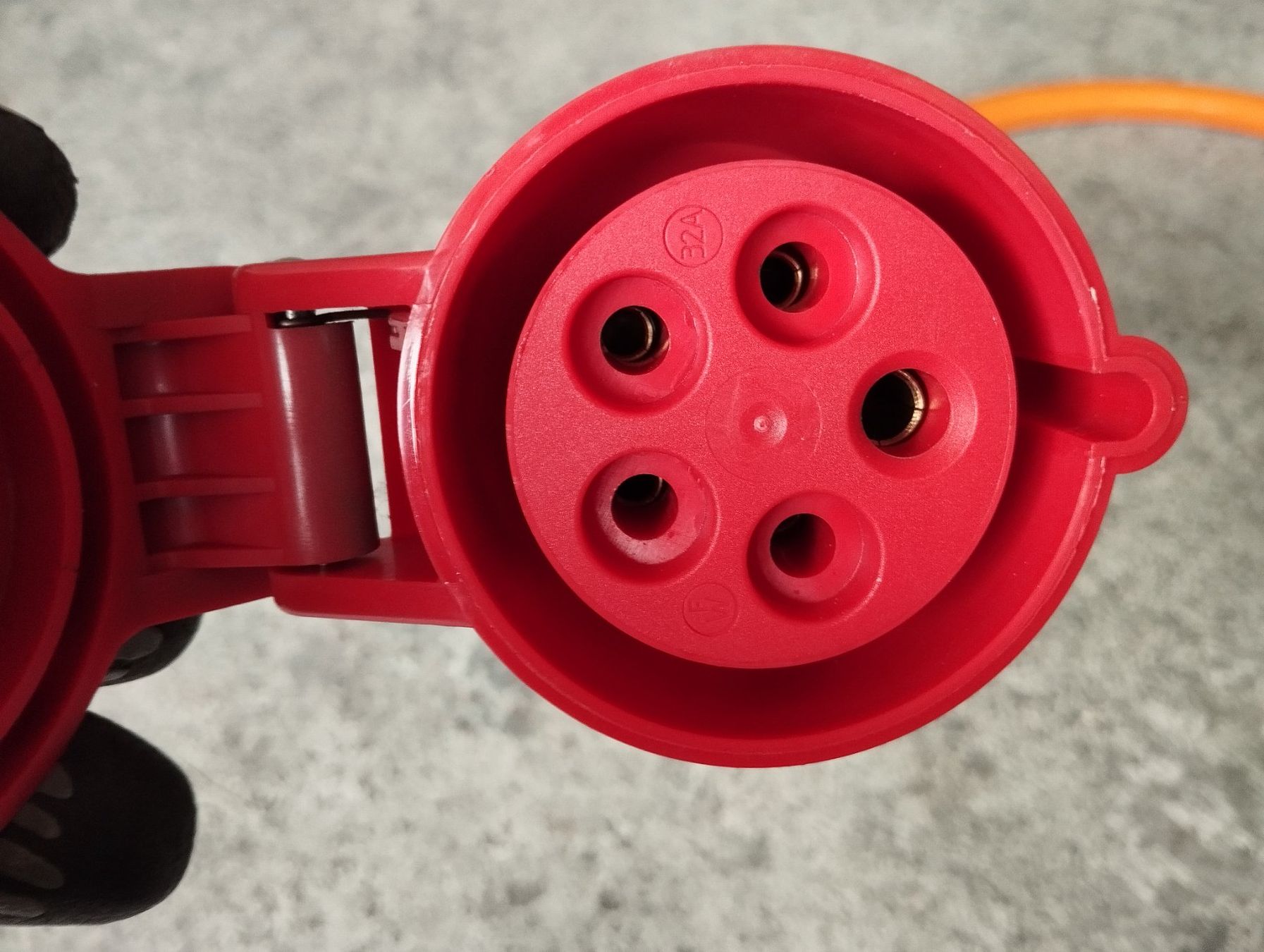Cavi: Räumung Drehstrom-Adapterkabel 400V J15-CEE Stecker fx – Usato da Dietikon venduto da Baro4 2