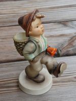 Porzellanfigur Goebel M.J. Hummel hinaus in die Ferne HUM 79