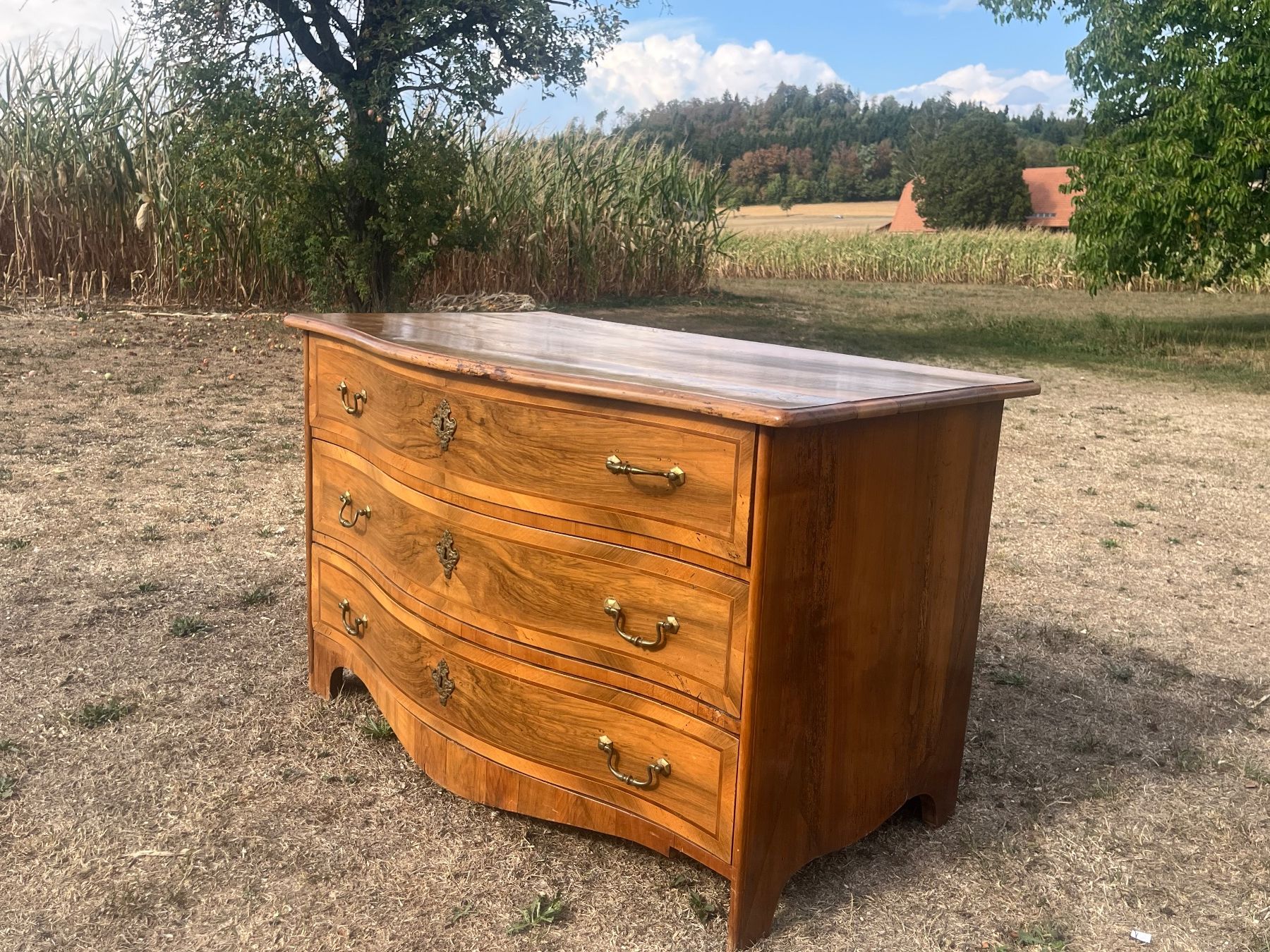 Kommoden: Kommode mit 3 Schubladen Gewölbt – Gebraucht aus Allmendingen b. BE von juair