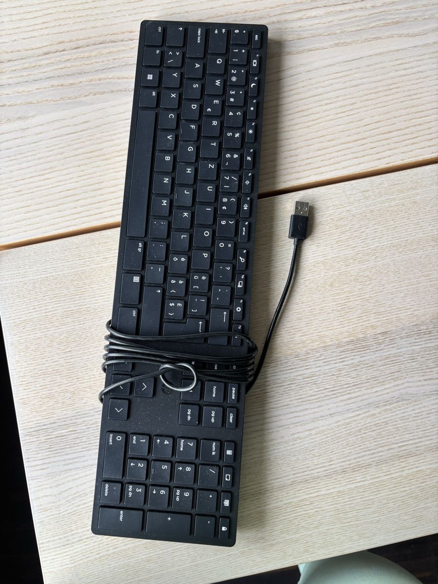 Hewlett Packard Tastiere: HP Tastatur – Usato da Binningen venduto da ell_dg9p