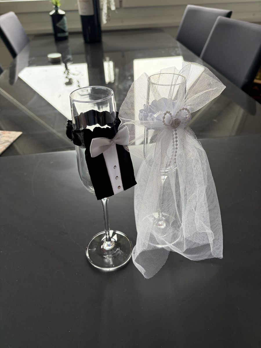 Tutte le decorazioni: Hochzeitsdeko Sekt Gläser – Usato da Urtenen-Schönbühl venduto da LaPriinciipessa