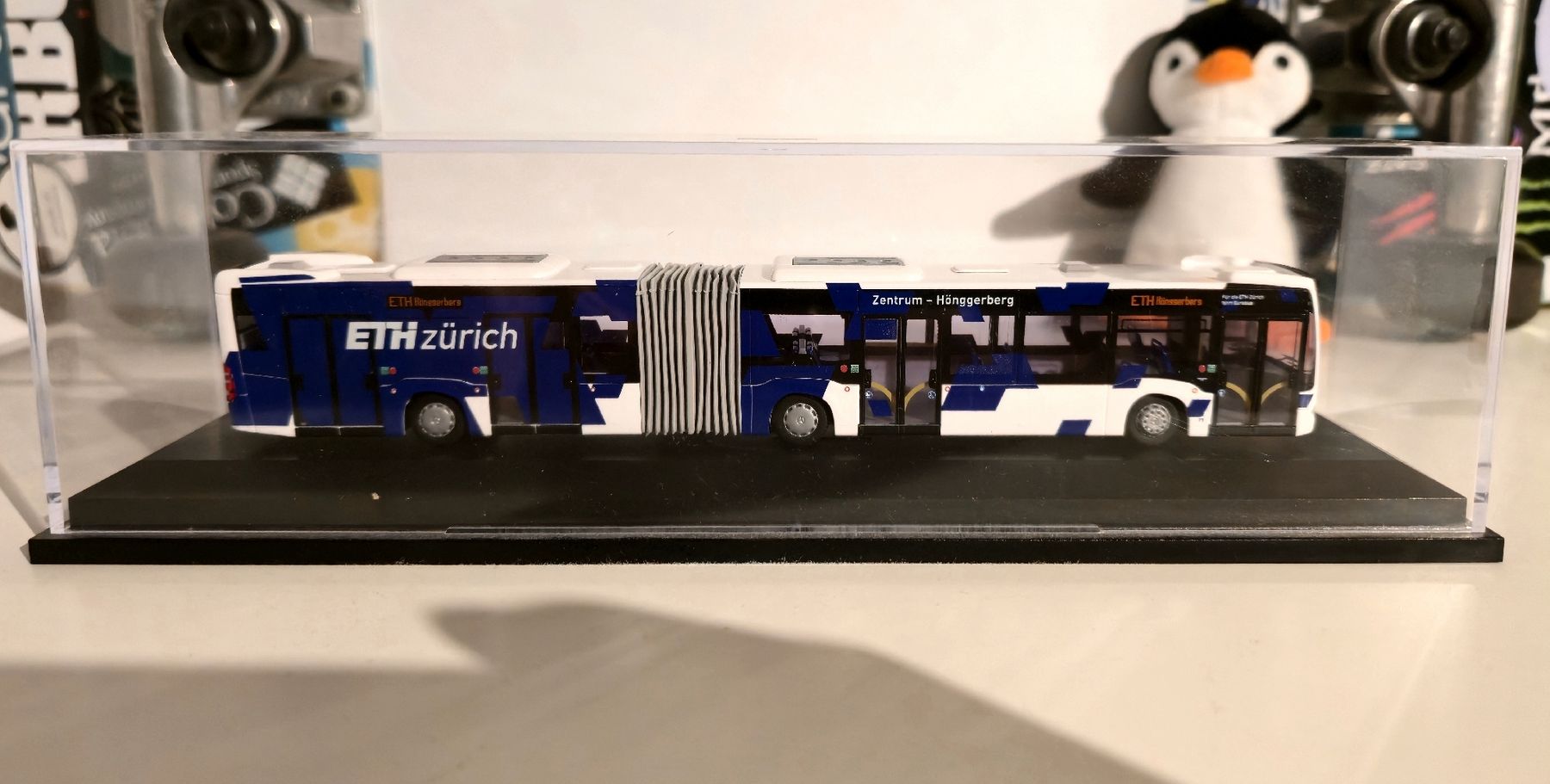 Mercedes-Benz Modellini d'auto: ETH Zürich Link Bus Modell - inklusive Display Box – Nuovo (secondo la descrizione) da Koppigen venduto da sas_9kpl 1