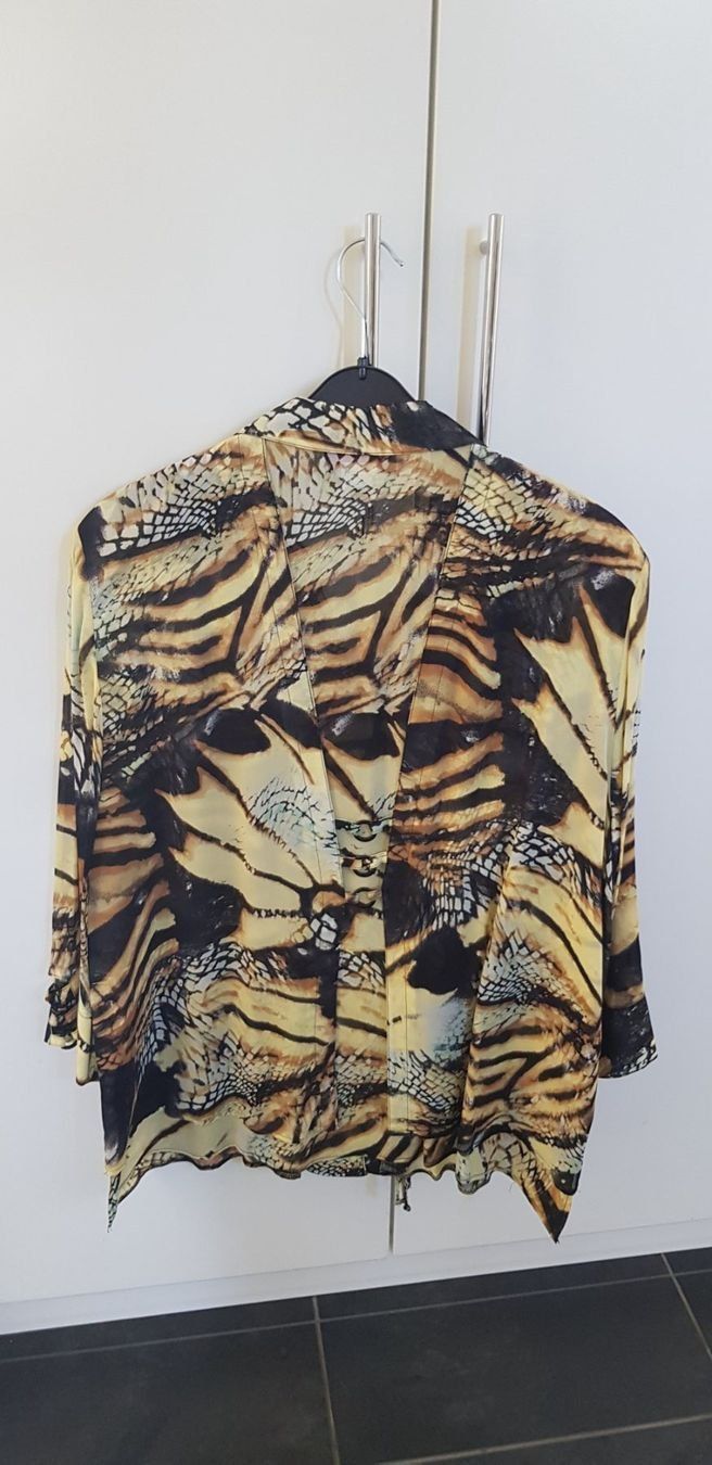 Blusen: Damen Bluse Gr. 44 (Sempre piu) – Gebraucht aus WALTERSWIL SO von thb_ybm8 2