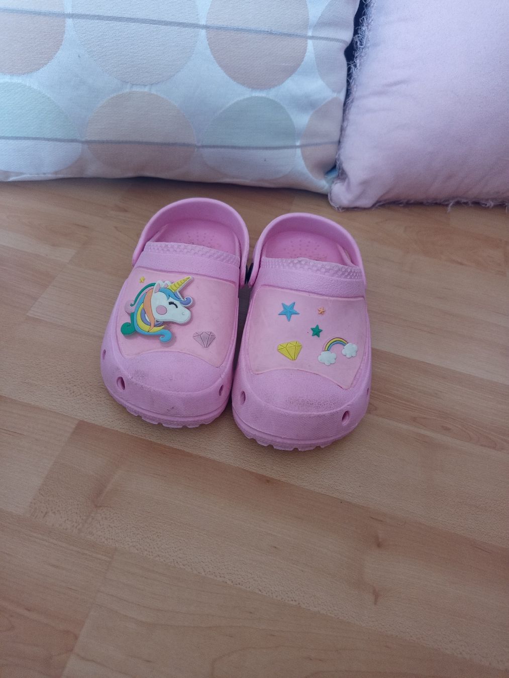 Chaussures filles: Hausschuhe Größe 26 – D'occasion à Nidau par mka_mzd7