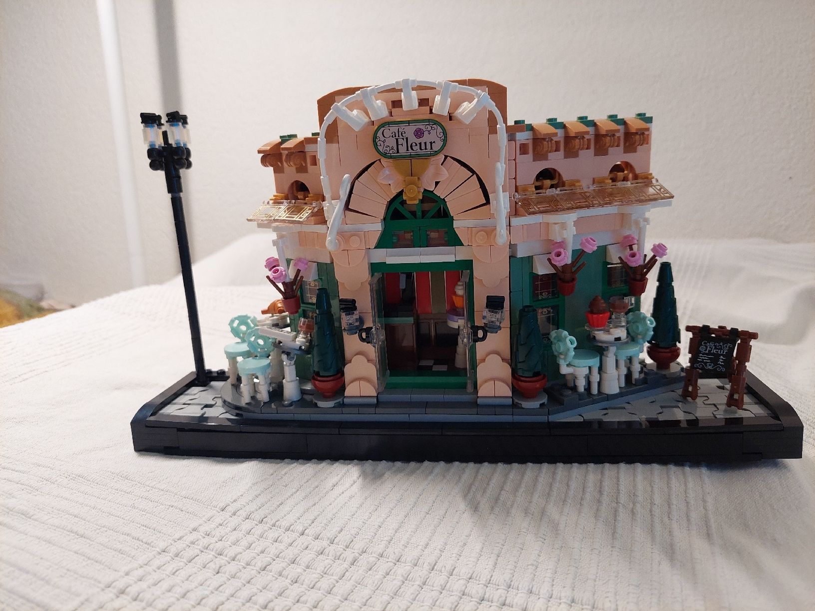 Lego Kit di costruzioni: Lego Icons 10362 – Usato da Embrach venduto da osi3 5