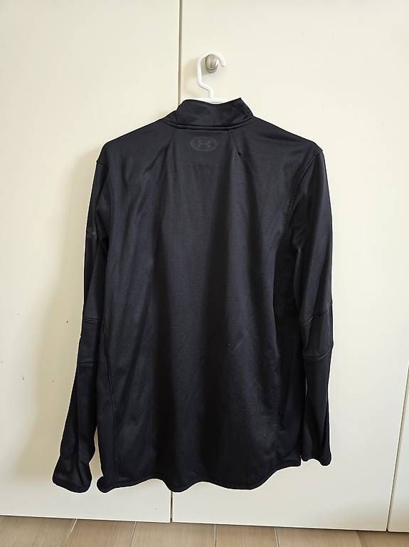 Under Armour Jacken: Under Armour Jacket M – Gebraucht aus Locarno von ran_c5zb 1
