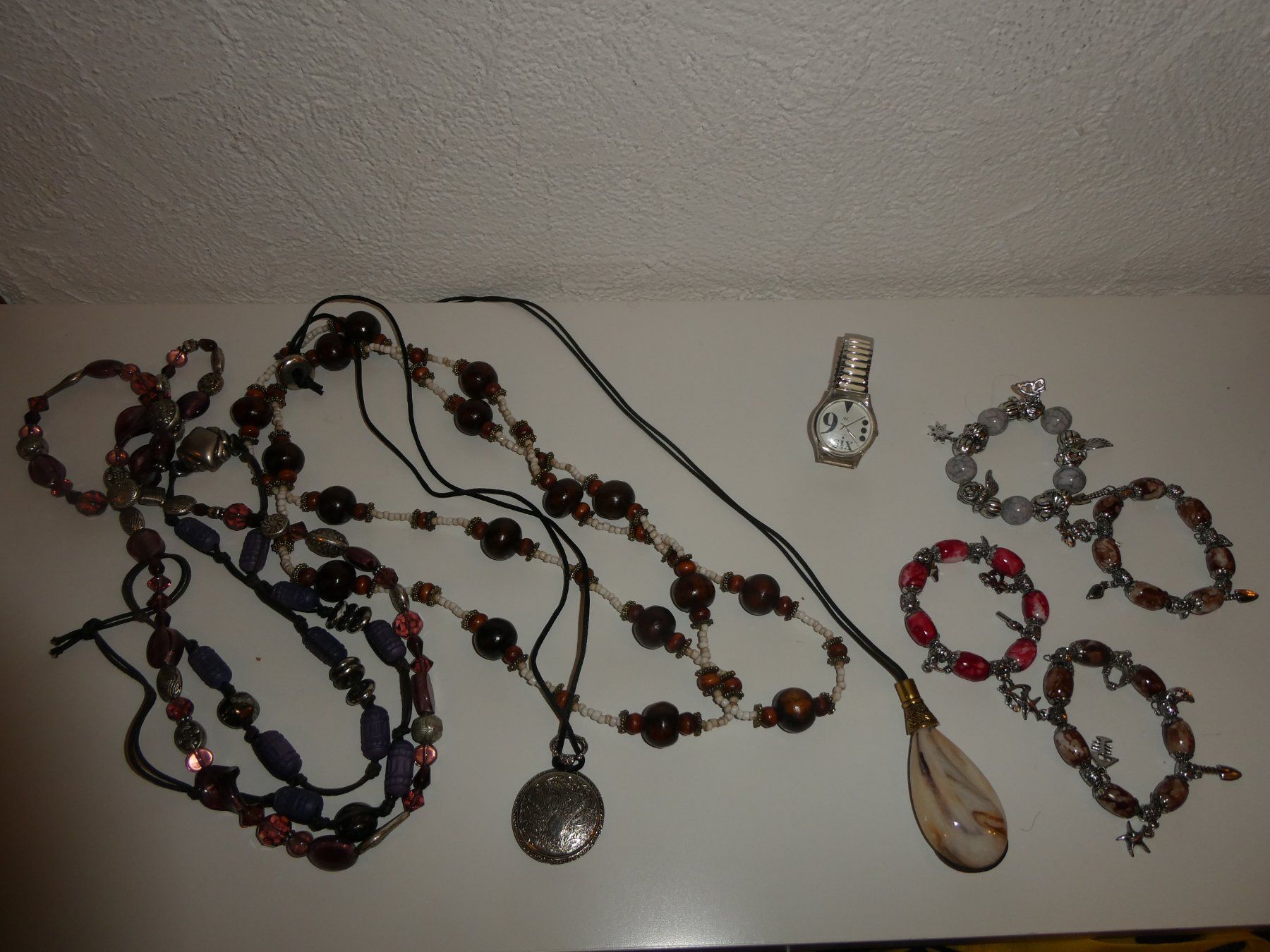 Ketten: Schmuck mit Uhr – Gebraucht aus Mels von KOSL