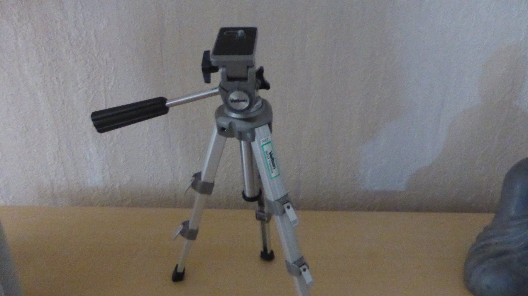 Velbon Treppiedi & Teste: Trepied Velbon mini Tripod – Usato da Genève venduto da LucieA01