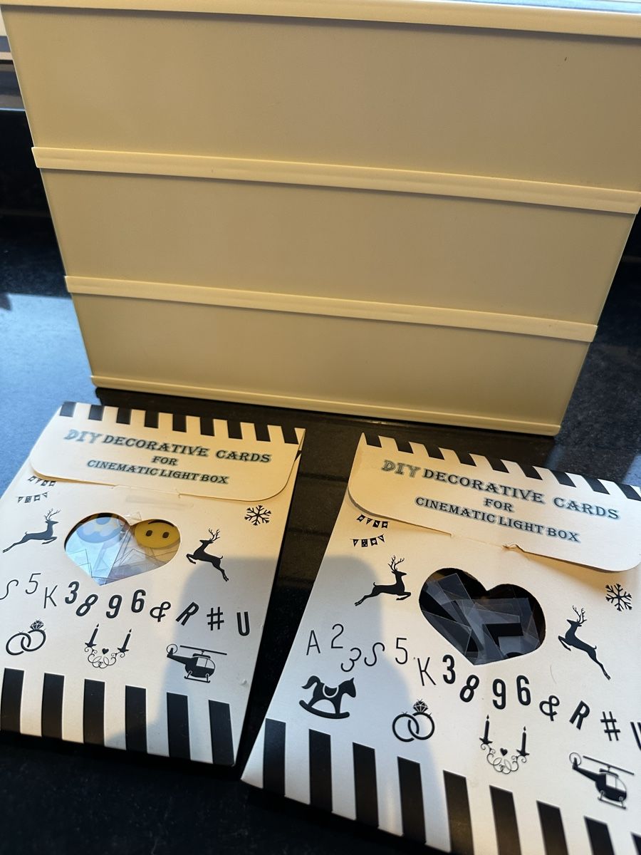 Tutte le decorazioni: LED Letter Light Box – Usato da Bern venduto da Shininglove 2