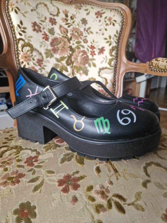 Koi Footwear Zodiac Mary Jane Kaufen auf Ricardo