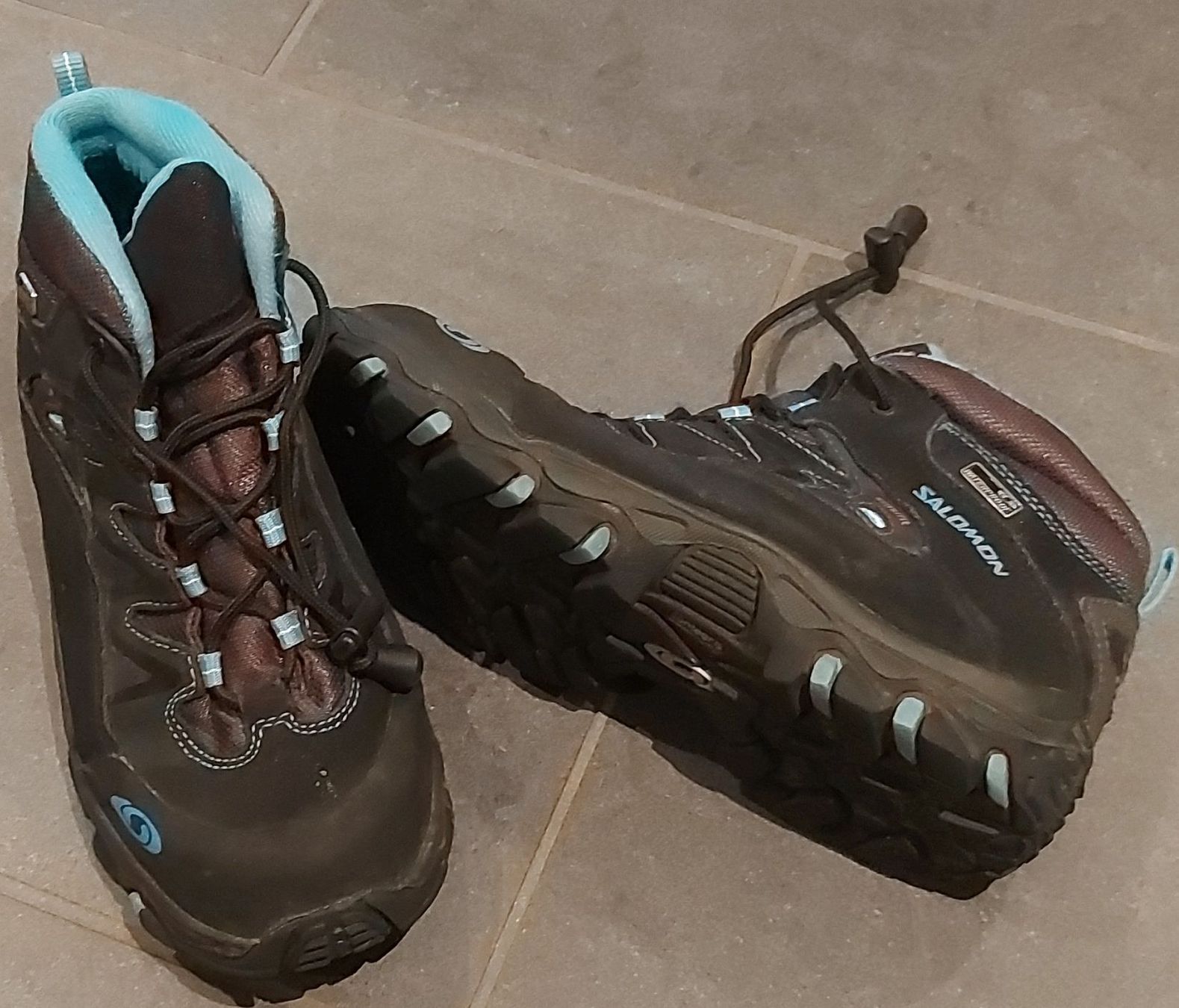 Salomon Scarpe da uomo: Salomon Wanderschuhe Gr. 36, Schwarz/Türkis – Usato da Trimbach venduto da Shanja99