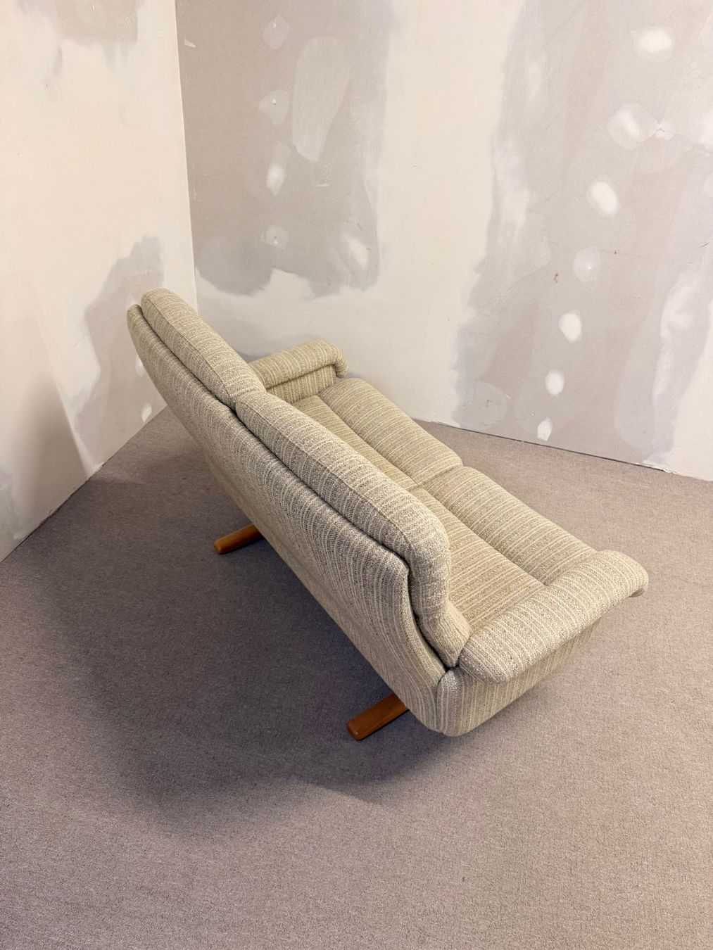 Divani: Dänisches Mid Century 2er Sofa mit Strukturstoffbezug, retro – Usato da Rickenbach ZH venduto da Der-Insider 7