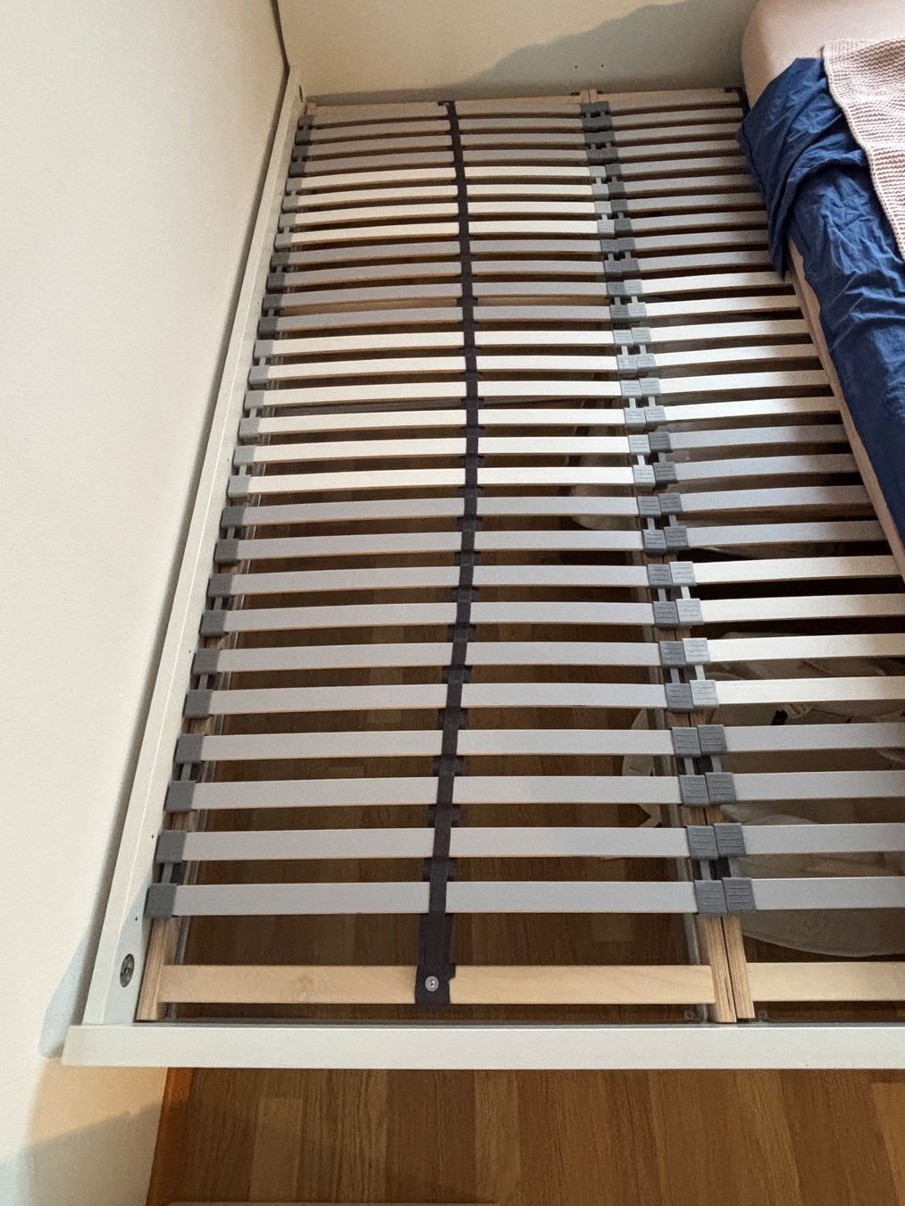 Ikea Letti: Bett IKEA ASKVOLL – Usato da Münsingen venduto da lis_jy9z 3