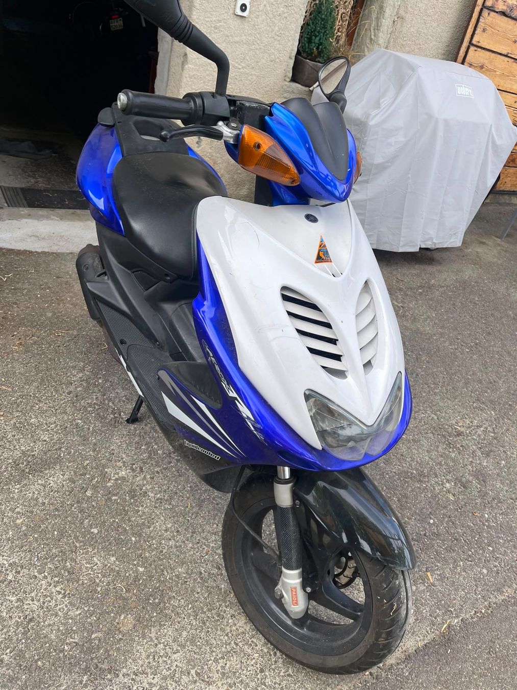 Yamaha Scooters: Yamaha YQ50 Scooter – D'occasion à Châbles FR par dobuwy 3