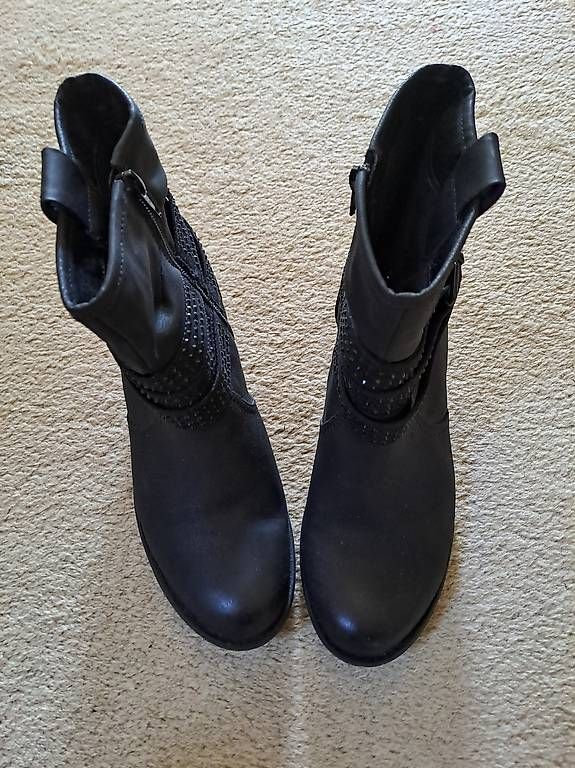 Damenschuhe: Schöne Stiefeletten Gr. 39 – Gebraucht aus Untersiggenthal von Zehni8