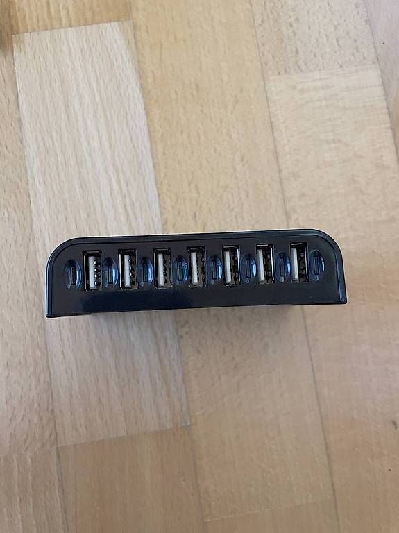 Hub & Switch: HUB avec 7 prises USB supplémentaires – Usato da Treyvaux venduto da Jujud 2