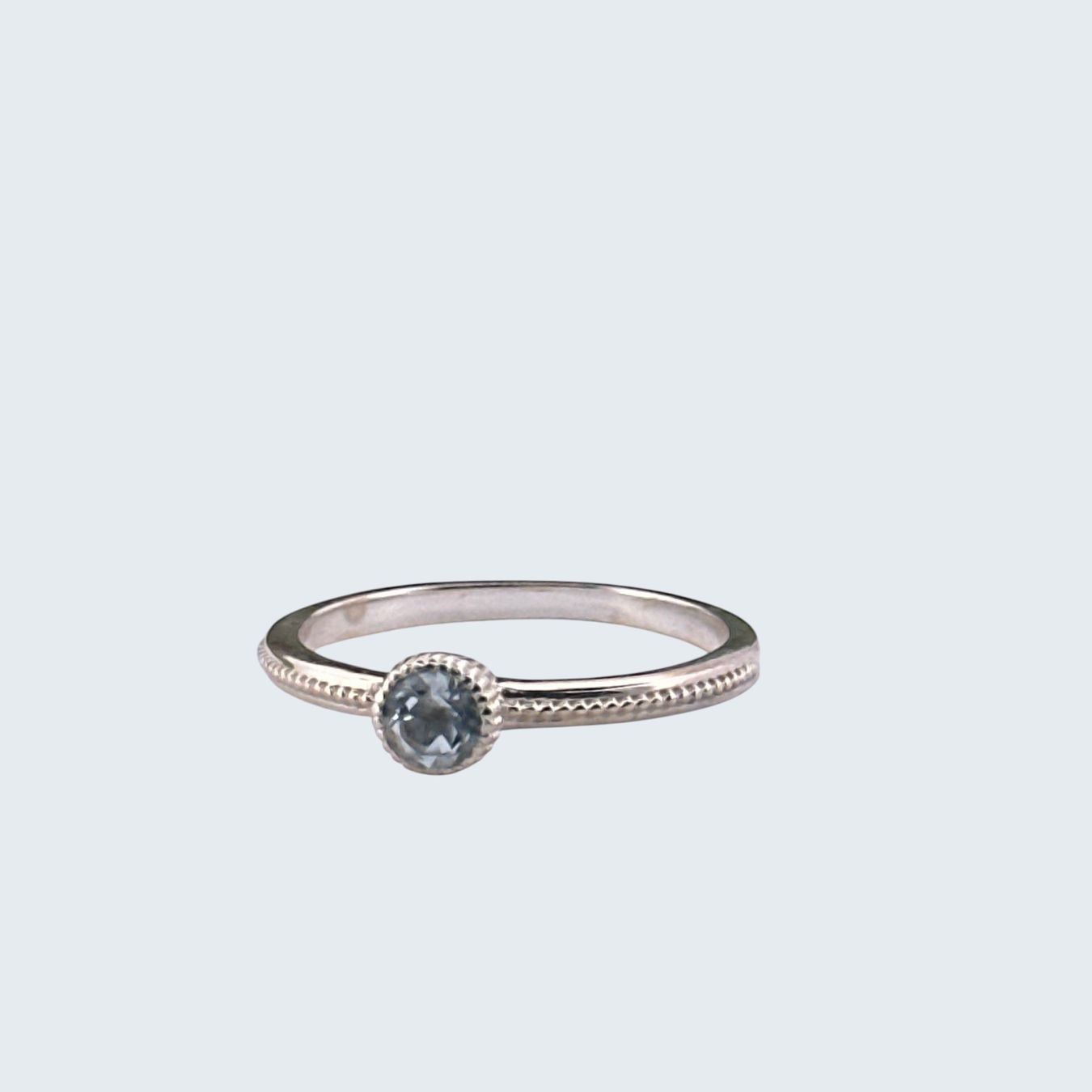 Olga Ribler Anelli: Silberring mit hellblauem Topas Stein, Gr. 54 – Nuovo (secondo la descrizione) da Luzern venduto da MonikaS03 4