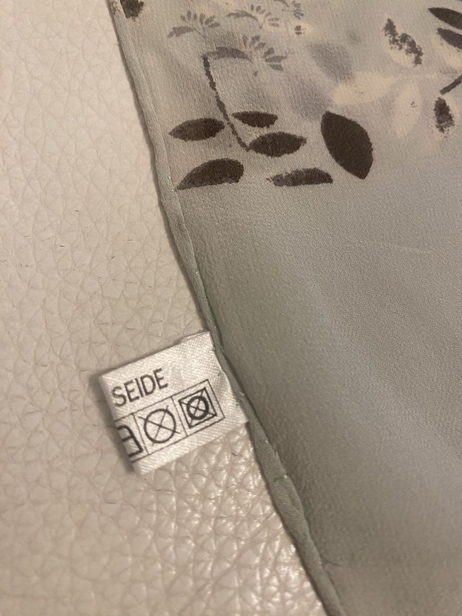 Foulard & Sciarpe: Seiden Schal 🌸 – Usato da Opfikon venduto da Luis144 6