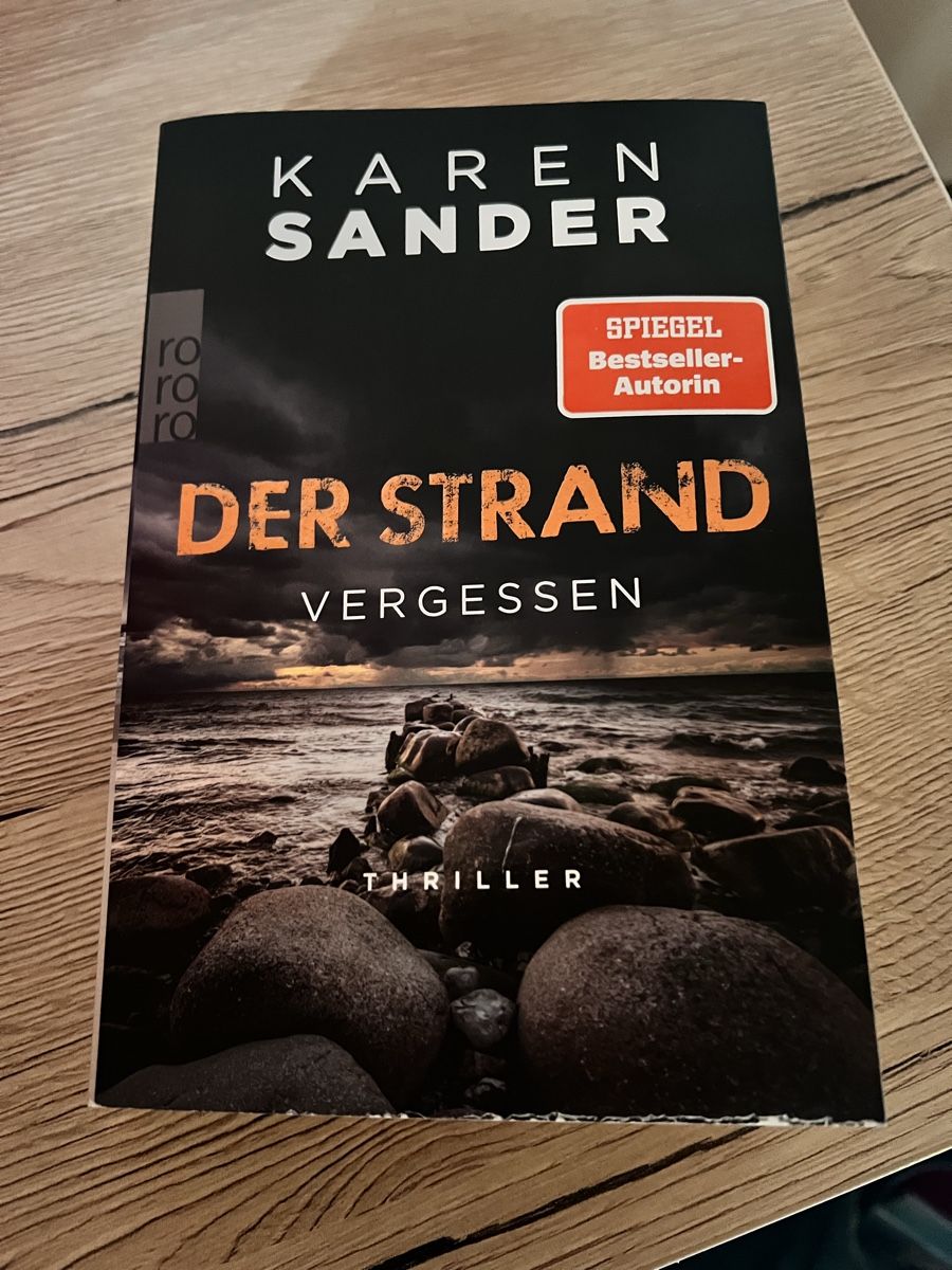 Libri: Der Strand: Vergessen, Karen Sander – Usato da Scuol venduto da l_xdm2