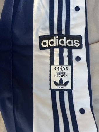 Adidas Trainingshose blau mit Druckknöpfen Grösse M