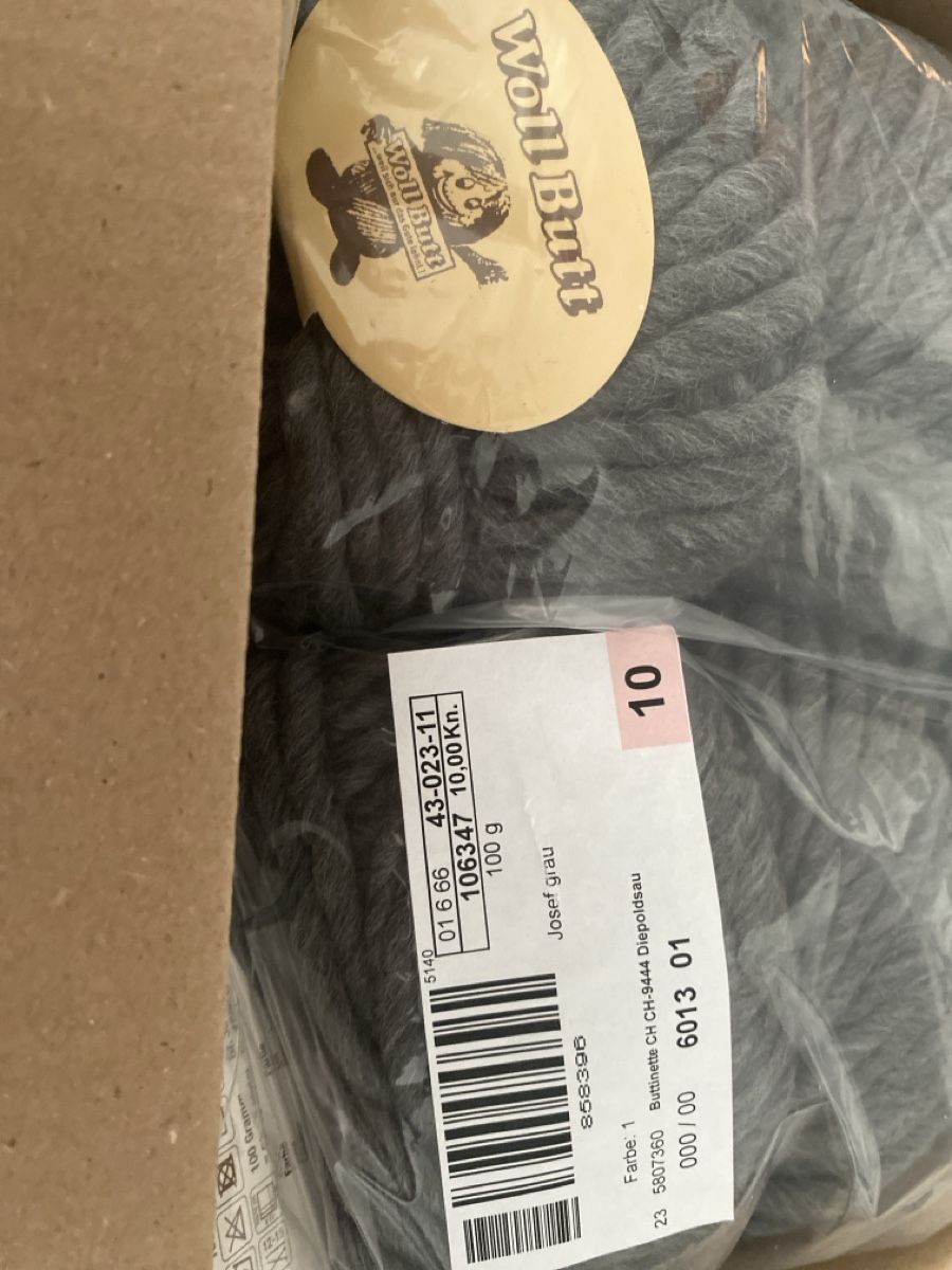 Lana: 20 Knäuel 100% Wolle von Buttinette  – Nuovo e nell'imballaggio originale da Basel venduto da schwandi57 3