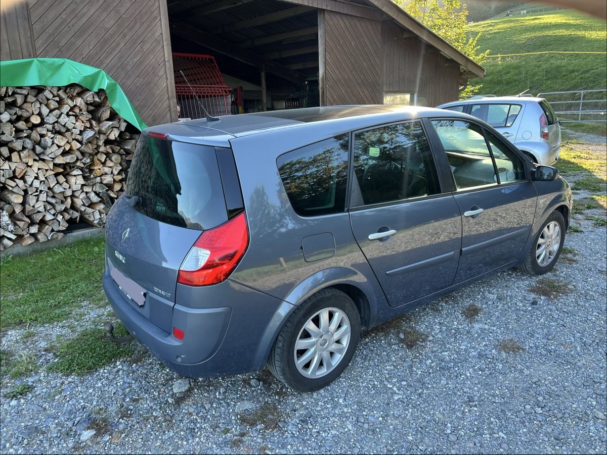 Autos: Renault Mégane Sénic ll – D'occasion à Sachseln par raffika91 2