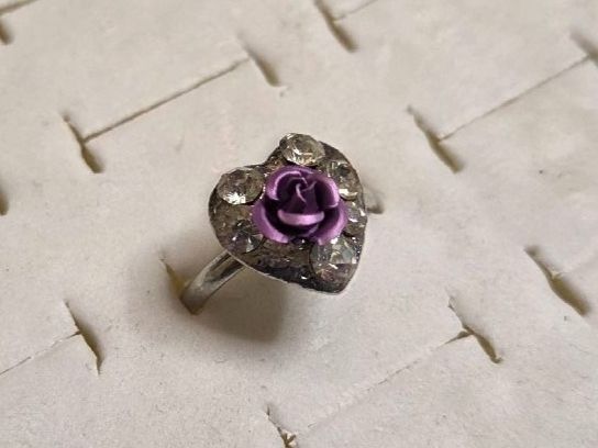 Anelli: Bague coeur rose et strass, ajustable – Nuovo (secondo la descrizione) da Territet venduto da Cenh