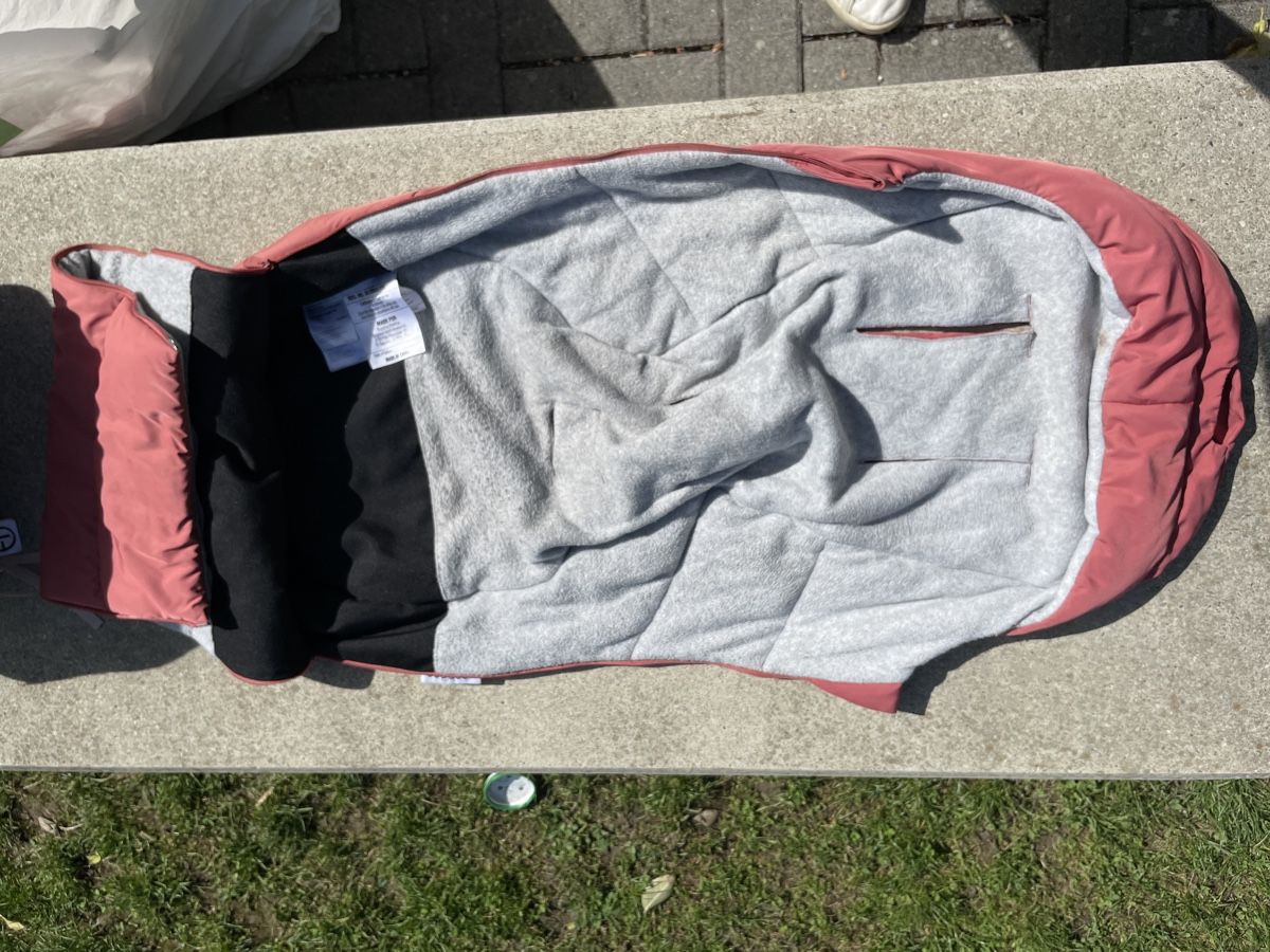 Bugaboo Sacchi a pelo: Bugaboo Winter Fusssack. Nur Einzeln. – Usato da Winterthur venduto da Tietsch 3