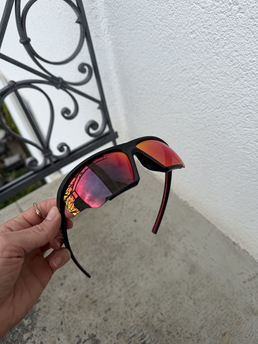 Prada Brillen & Gläser: PRADA Linea Rossa Sunglasses – Gebraucht aus Zürich von agichristine 4