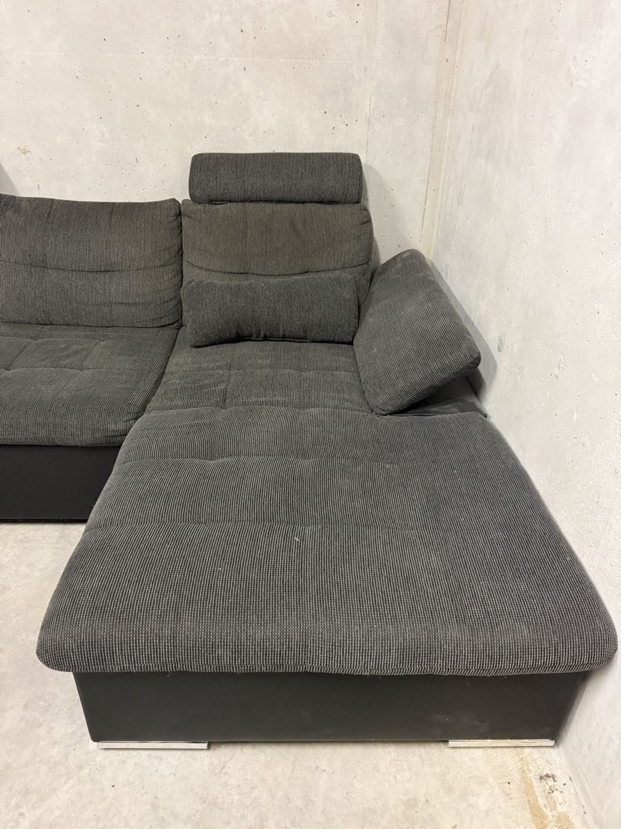 Sofas: Grosses Sofa mit Auszug – Gebraucht aus Zihlschlacht von Fruechteschmitte 2