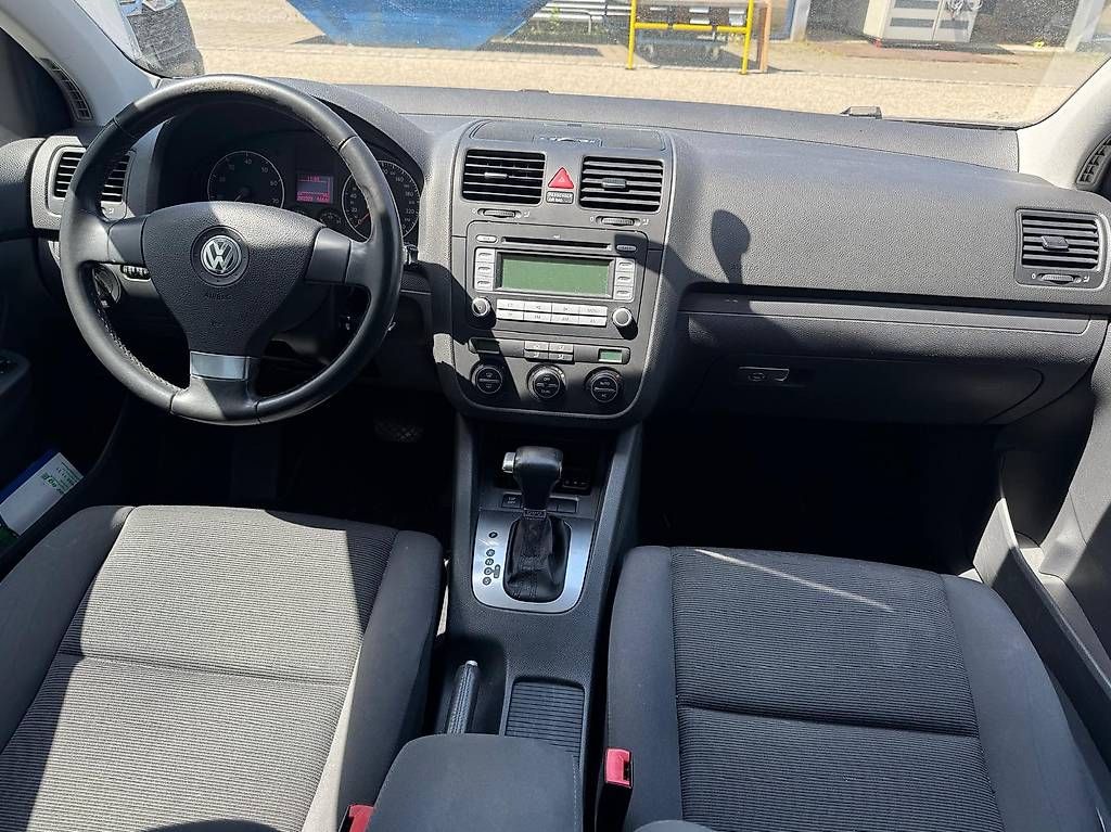 VW Autos: VW Golf 5 defekt – Défectueux à Egolzwil par pirminhuber 2
