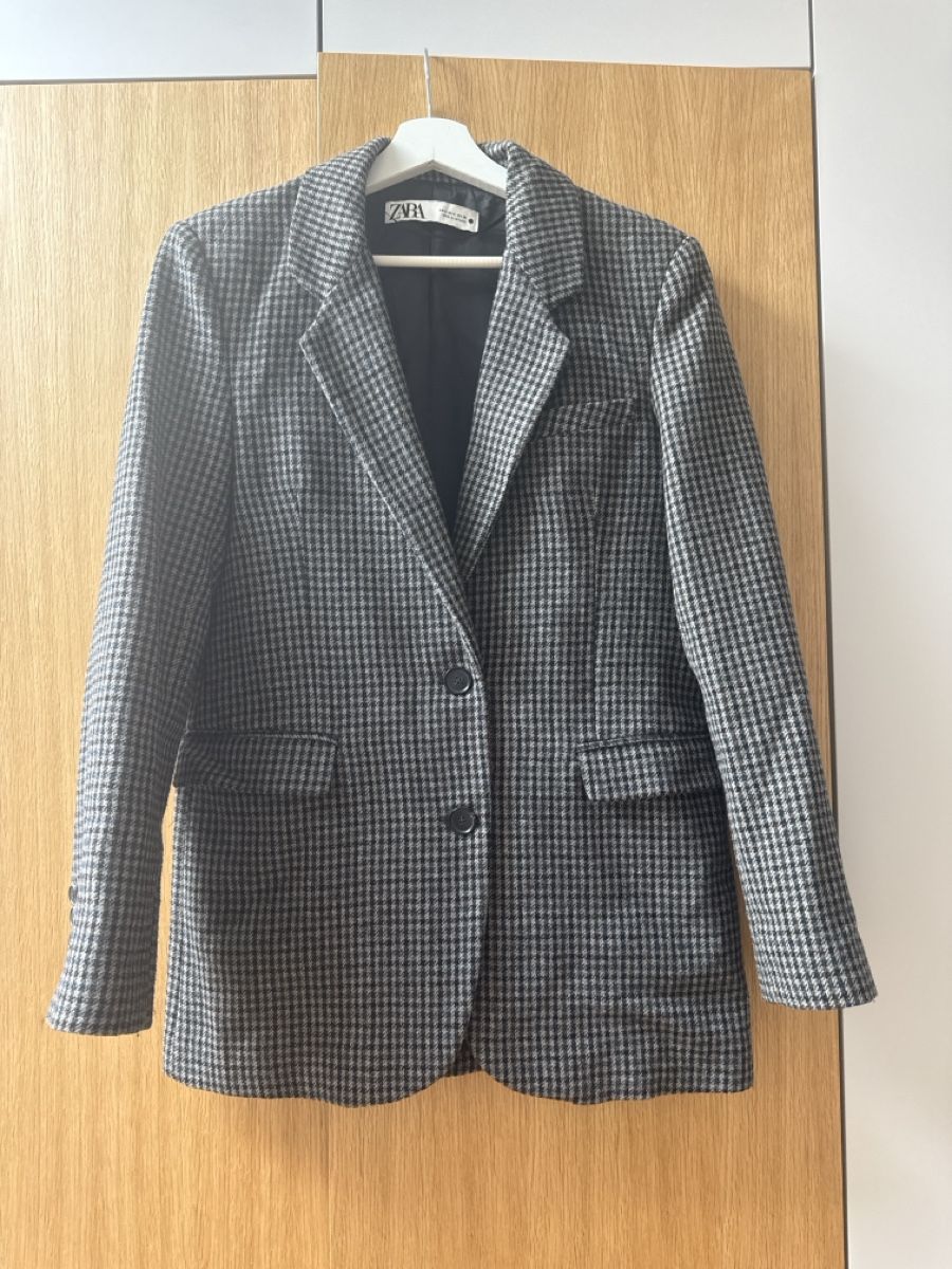 Zara Jacken: Zara Wool Blazer – Gebraucht aus Zürich von bremetobias