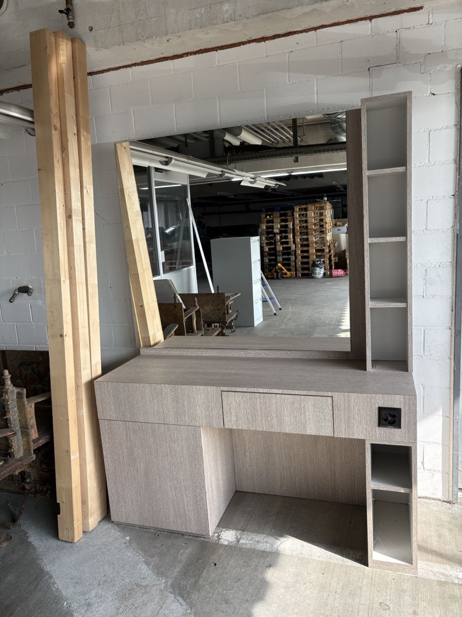 Coiffeuses: Coiffeur Arbeitsplatz  – D'occasion à Bad Zurzach par Masterdup0