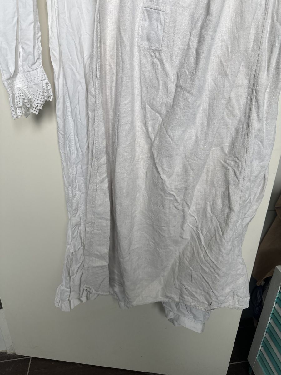 Negligees & Pigiami: 2 uralte Nachthemden, Leinen &Baumw. – Usato da Frauenfeld venduto da aluma14 4