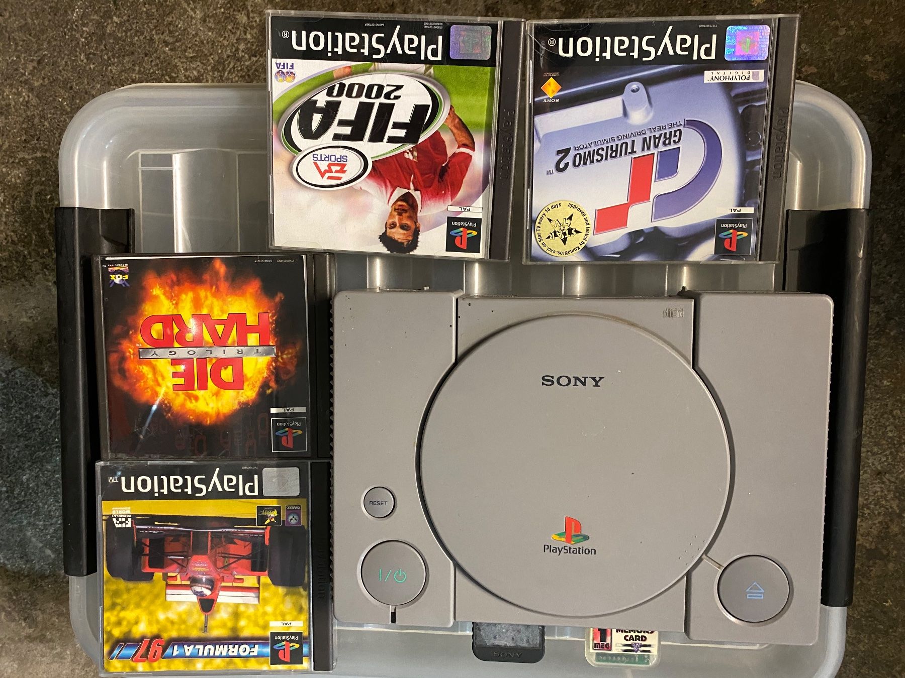 Sony Console: Playstation 1 mit Zubehör – Usato da zürich venduto da racingmoto27 1