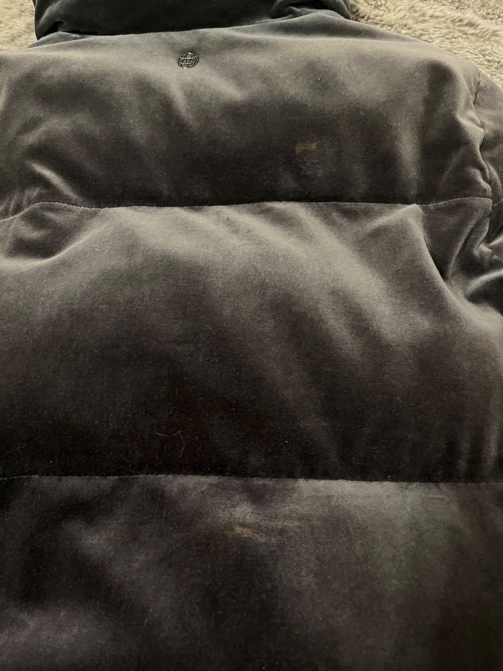 Massimo Dutti Giacche: Massimo Dutti Gefütterte Steppjacke aus Samt Gr. S Anthrazit – Usato da Zürich venduto da dil_mdn7 5