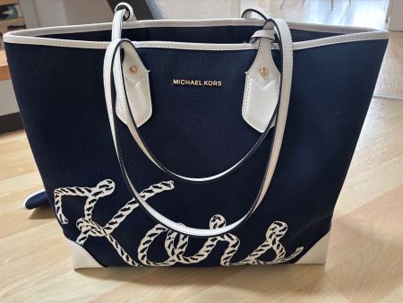 Michael Kors Shopper