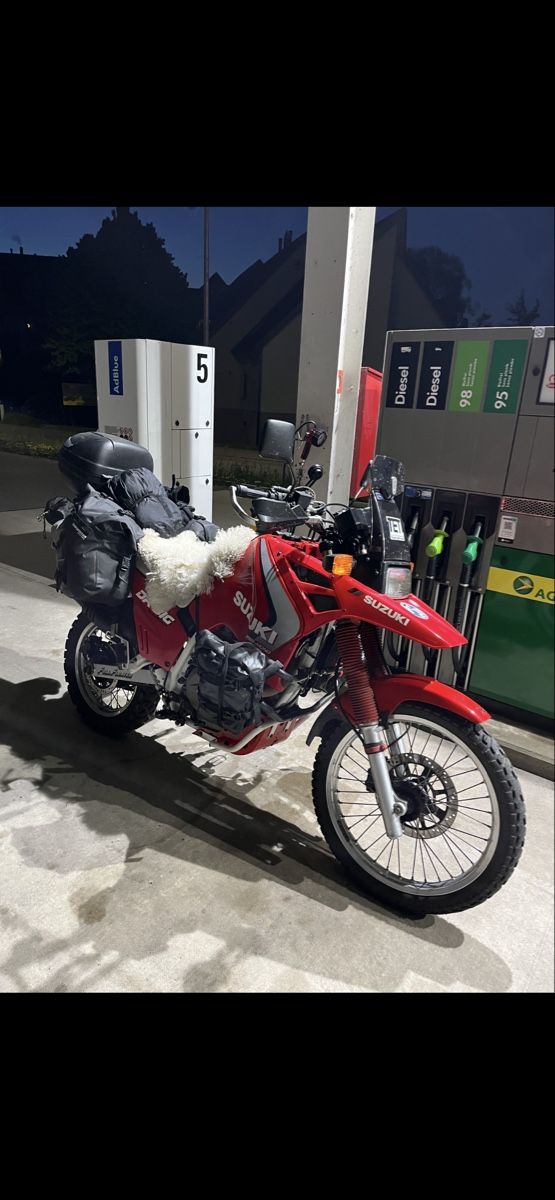 Suzuki Enduro: Suzuki dr 750 – Usato da Ennetaach venduto da Sebes 7