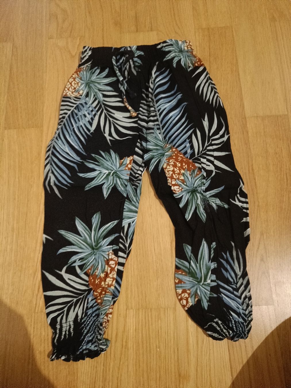 Hosen: Hose Grösse 92 – Gebraucht aus Jaberg von urig17.