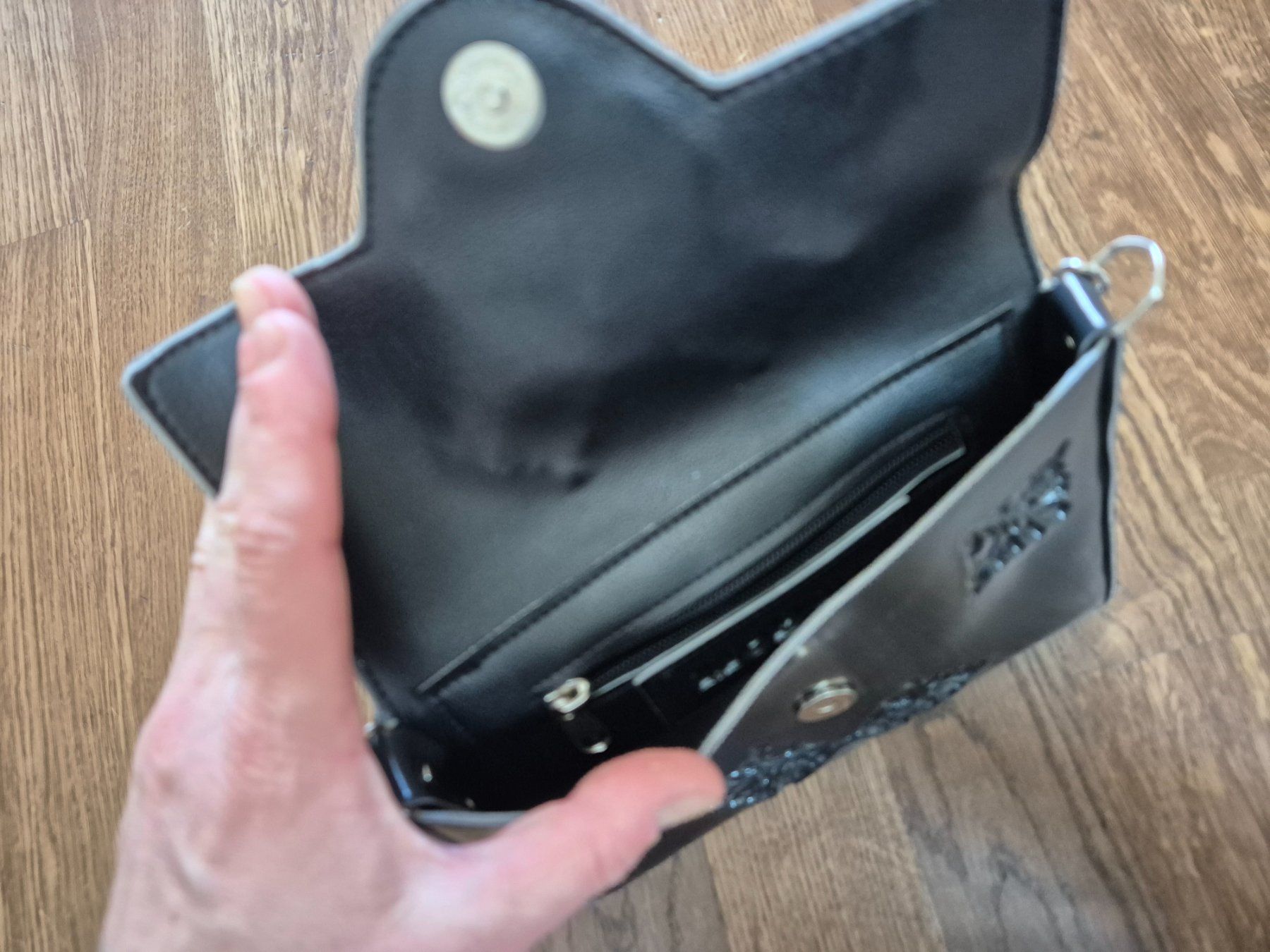 Borse da donna: Black crossbody bag – Usato da Zürich venduto da monadiederich 2