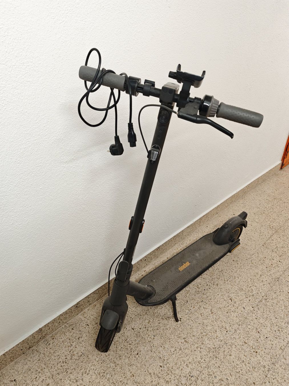 Segway Kickboard: Segway-Ninebot KickScooter MAX G30E II – Usato da Bern venduto da rgbe_buha