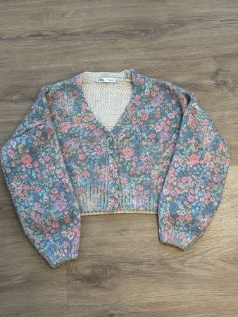 Strickjacke Zara - Blumenmuster - Gr. S